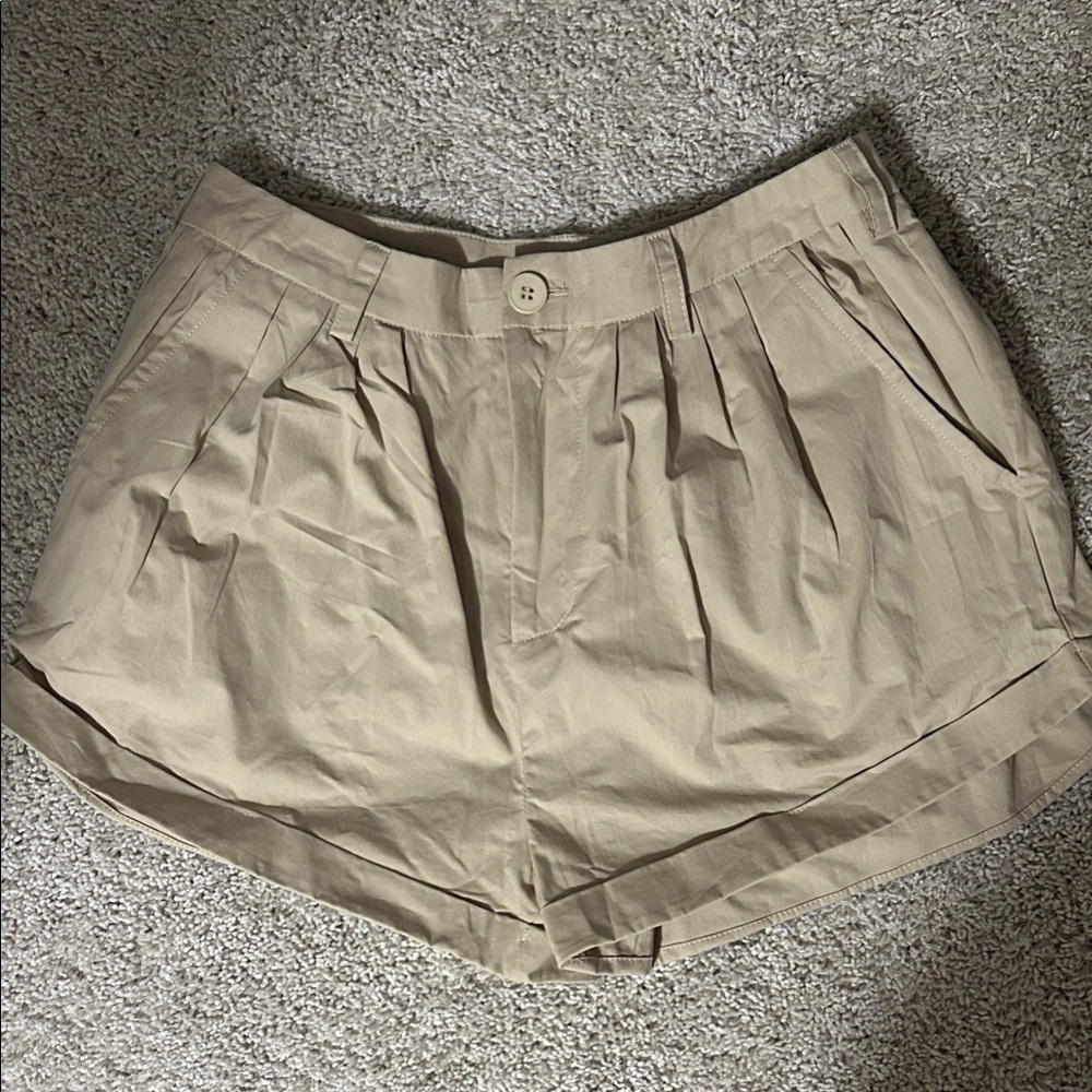Brand new Vici Mirenna Pleated High Rise Shortstop